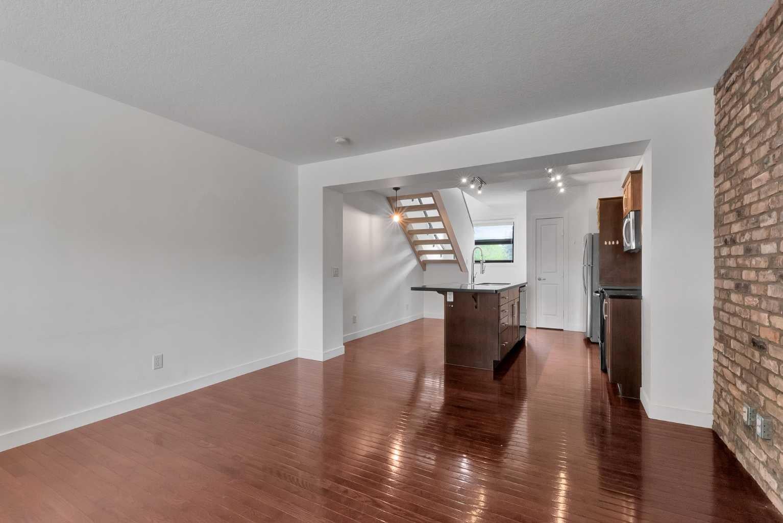 55 Aspen Hills Green SW