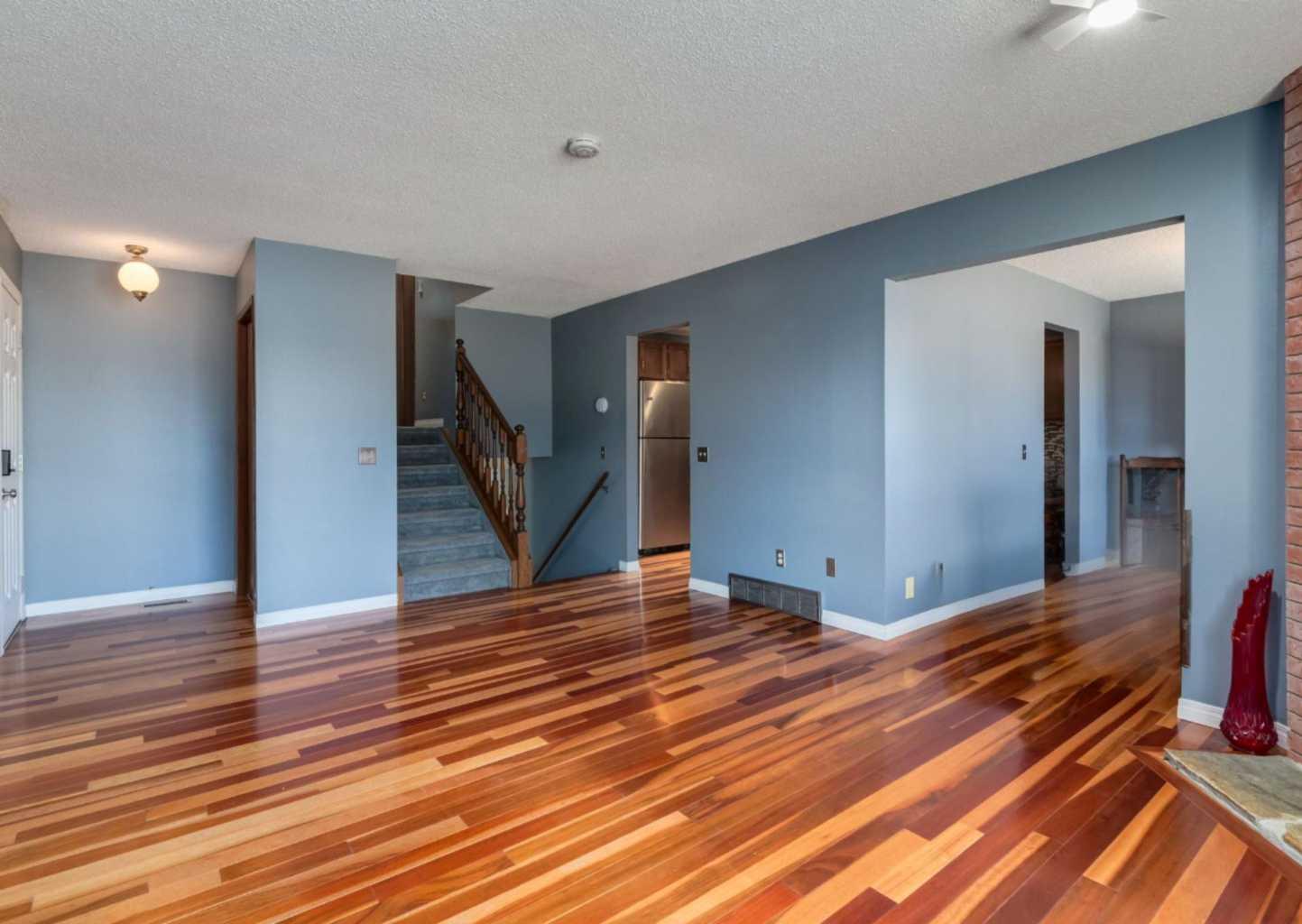 223 Cedarwood Road SW