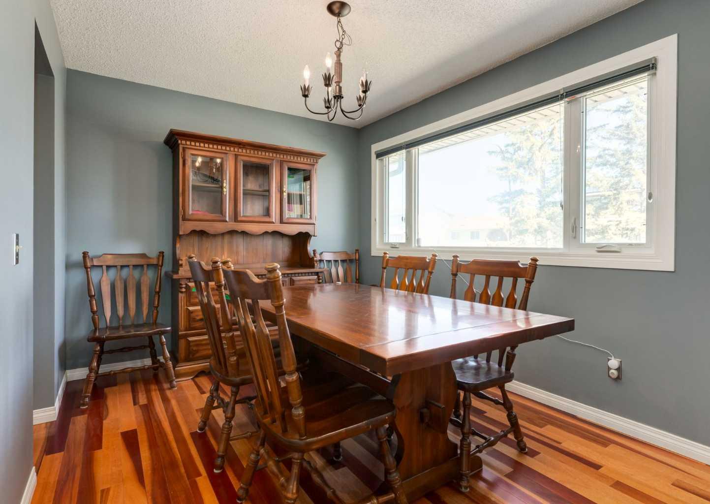 223 Cedarwood Road SW