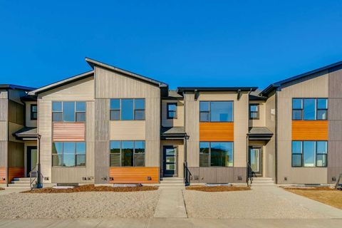 Photo of 298 Belvedere Avenue SE, Calgary, AB T2A 8A1 (MLS # A2301816)