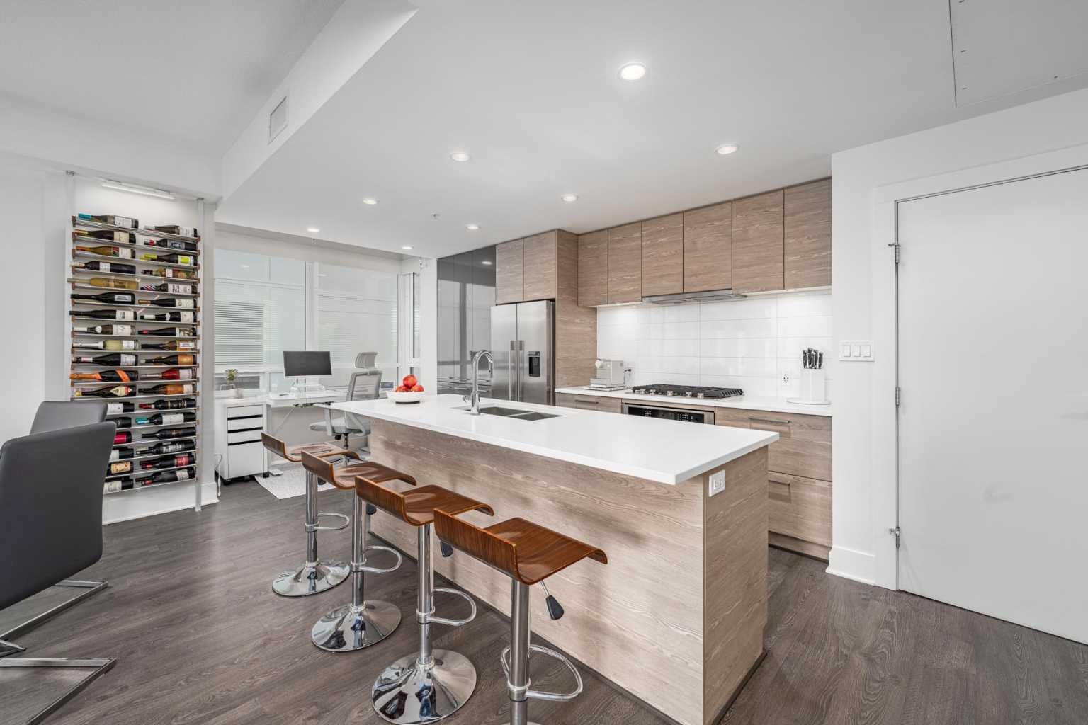 38 9 Street NE 415