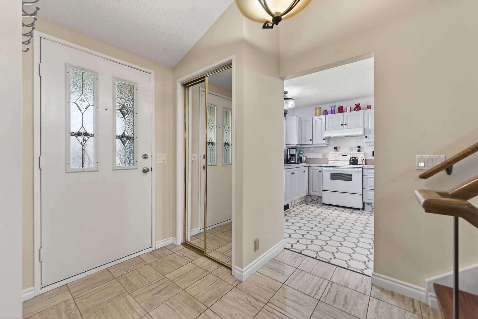 158 Ranch Glen Drive NW
