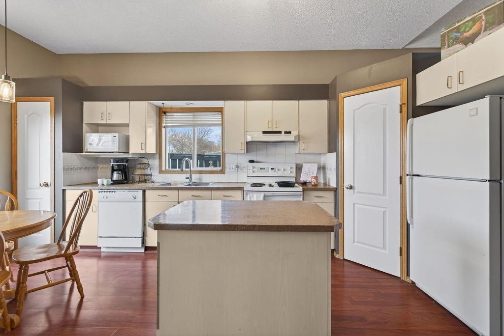 Photo of 68 Coventry Green NE, Calgary, AB T3K 4L4 (MLS # A2286238)
