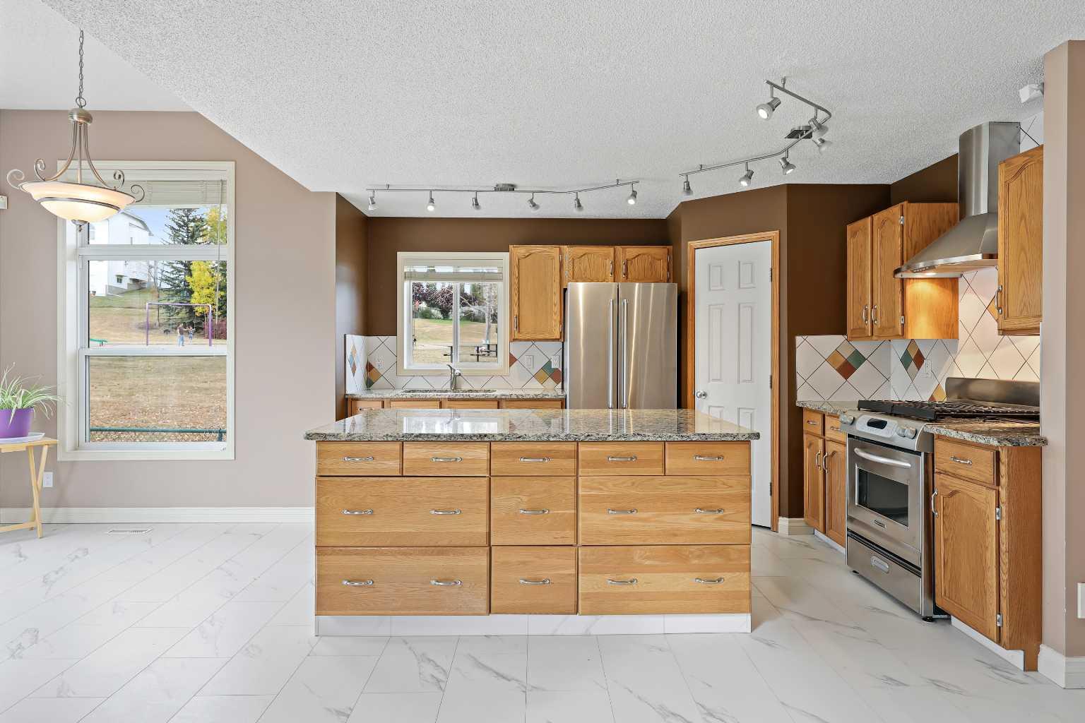 161 Arbour Crest Road NW