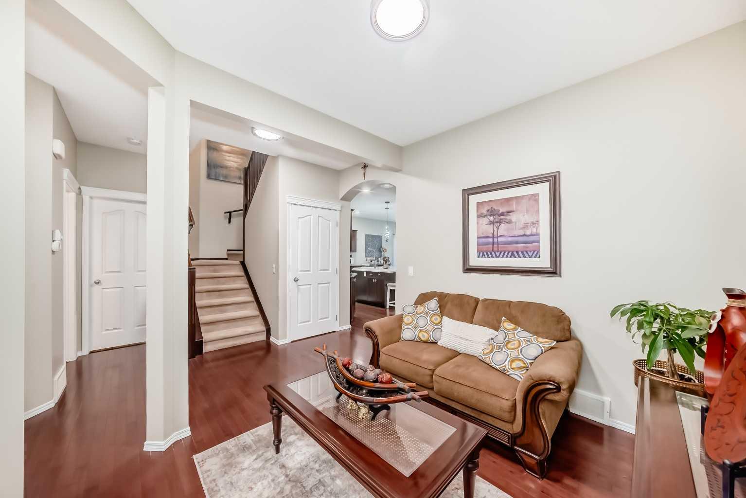 719 Panamount Boulevard NW