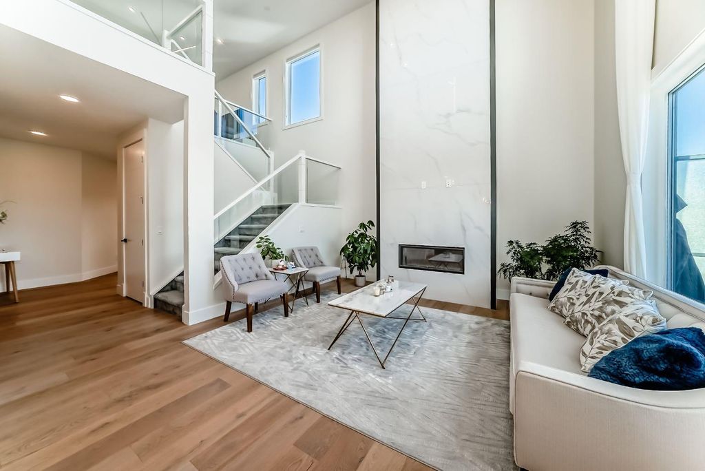 Photo of 76 ROCK LAKE View NW, Calgary, AB T3G 0E9 (MLS # A2291245)