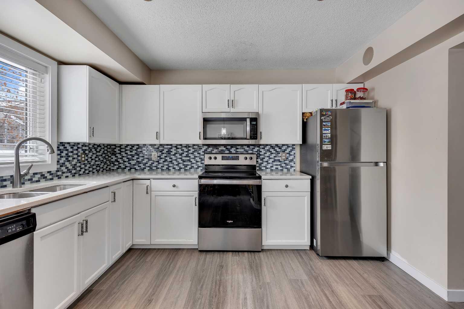 245 Killarney Glen Court SW