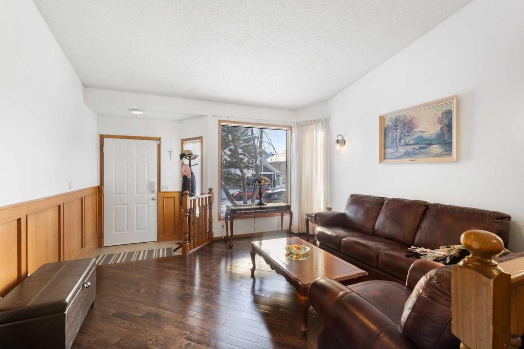 Photo of 70 Pasadena Gardens NE, Calgary, AB T1Y 6M8 (MLS # A2296292)