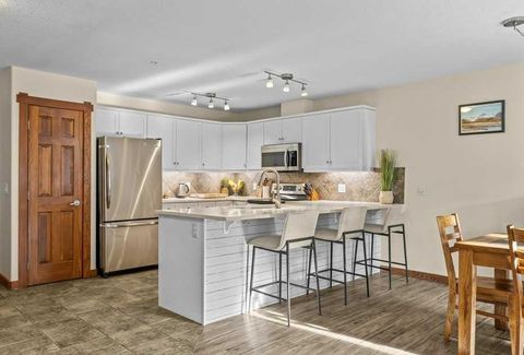 170 Crossbow Place 319 Canmore AB T1W 3H4