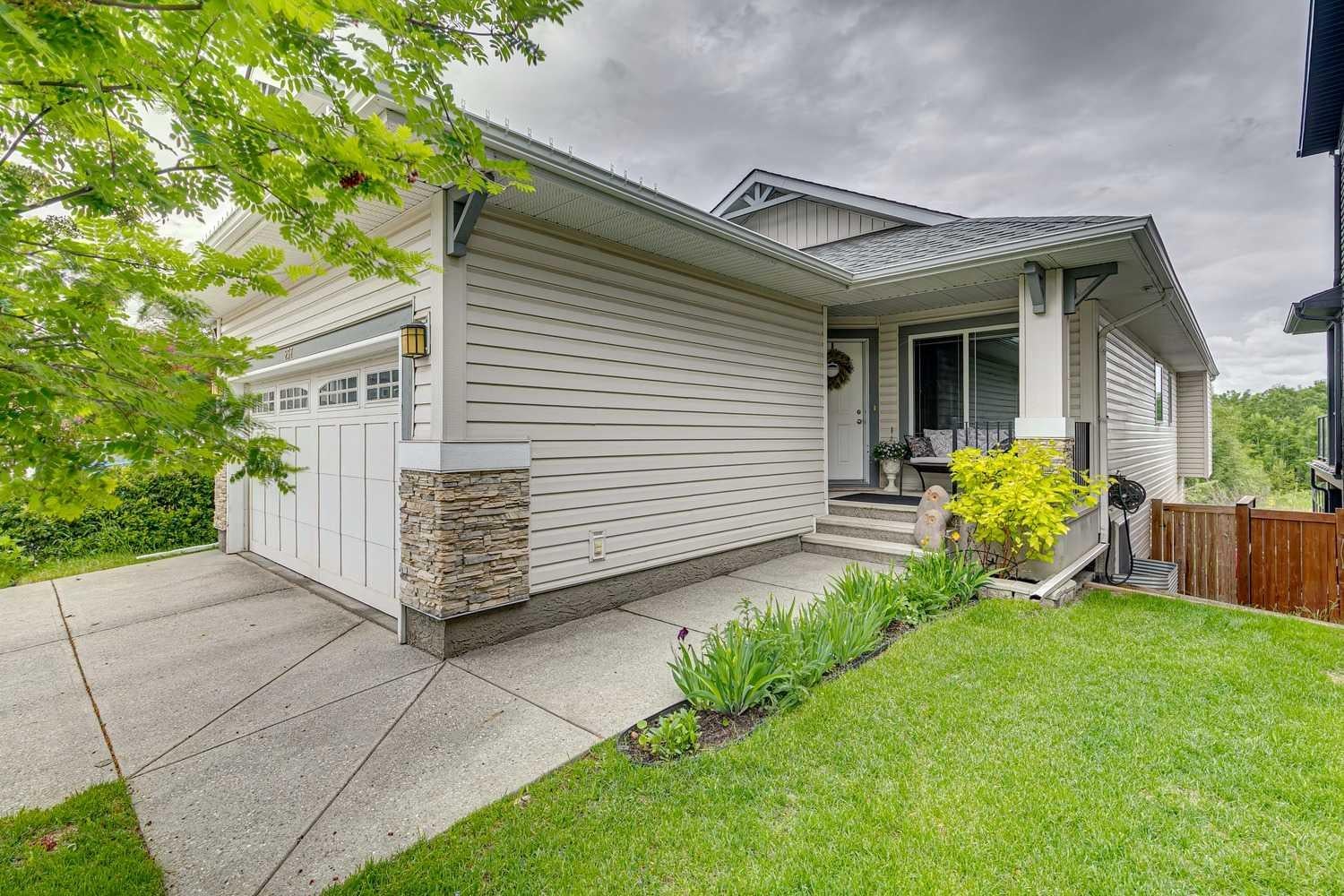 257 Auburn Glen Manor SE