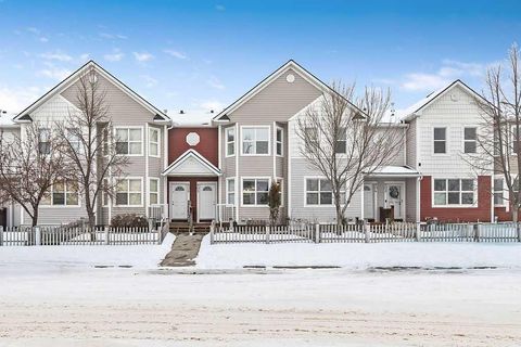 805 Prairie Sound Circle NW High River AB T1V 2A4