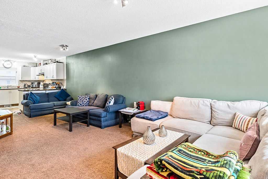 805 Prairie Sound Circle NW