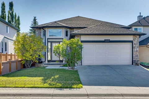 Photo of 223 Rocky Ridge Close NW, Calgary, AB T3G 4X2 (MLS # A2342821)