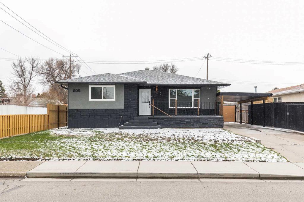 Photo of 605 21 Street N, Lethbridge, AB T1H 3R4 (MLS # A2303262)