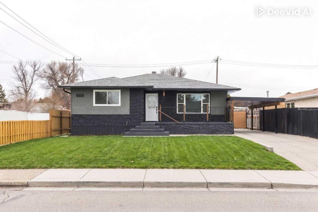 Photo of 605 21 Street N, Lethbridge, AB T1H 3R4 (MLS # A2303262)