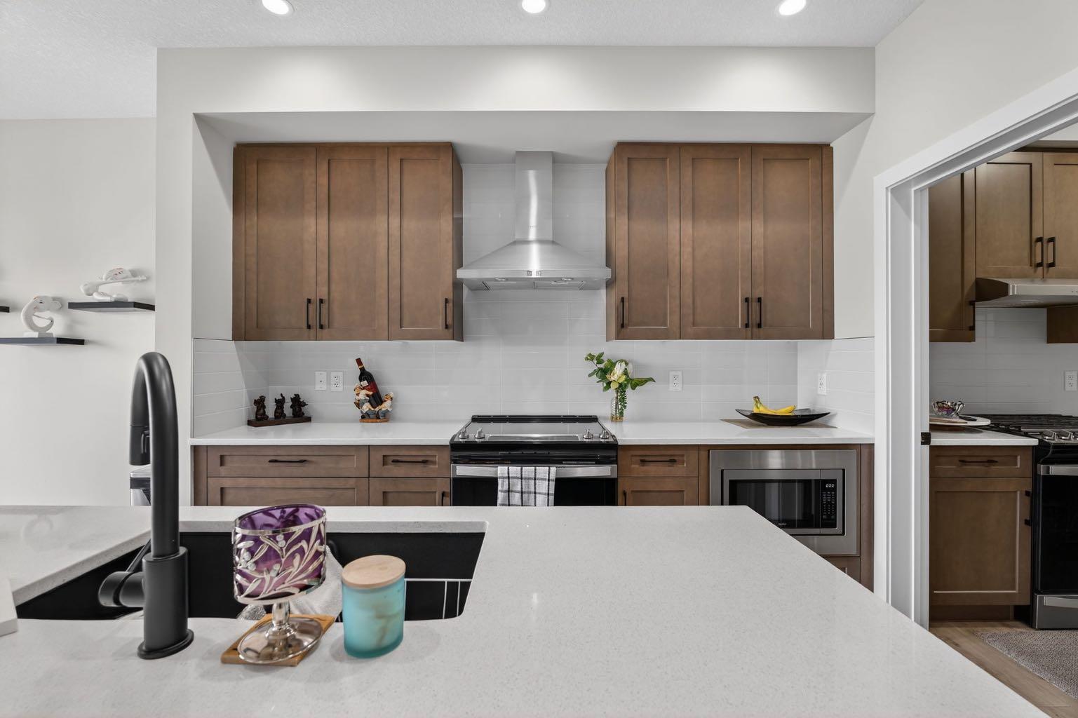 12 Cornerbrook Cove NE