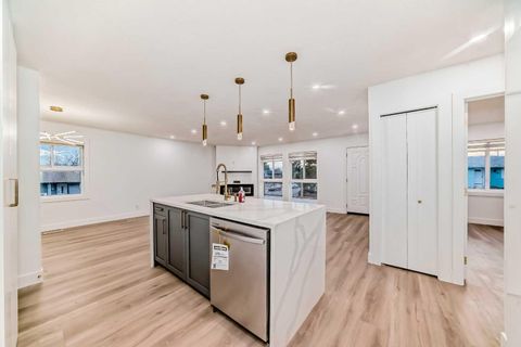 Photo of 304 Huntbourne Hill NE, Calgary, AB T2K 3Y4 (MLS # A2241095) Photo of 304 Huntbourne Hill NE, Calgary, AB T2K 3Y4 (MLS # A2241095)