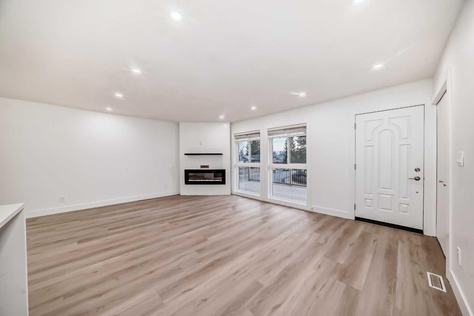 304 Huntbourne Hill NE