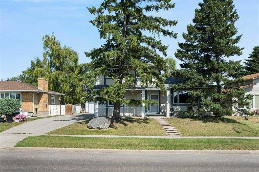 Photo of 5632 Dalhousie Drive NW, Calgary, AB T3A 1P9 (MLS # A2319266)