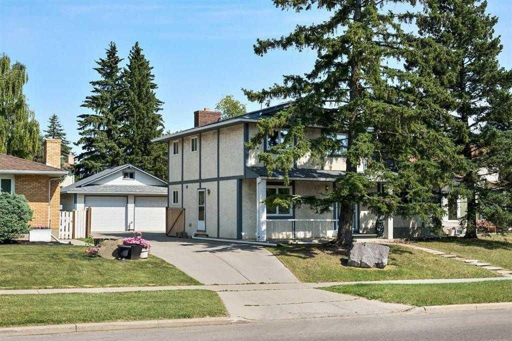 Photo of 5632 Dalhousie Drive NW, Calgary, AB T3A 1P9 (MLS # A2319266)