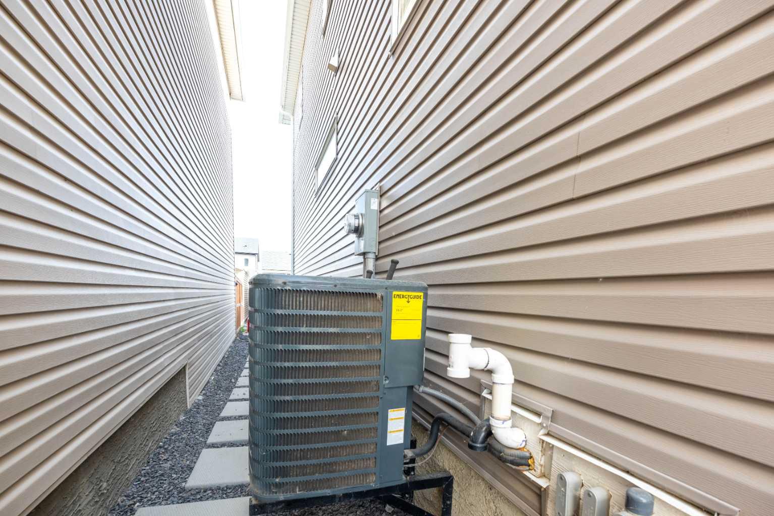 232 Cornergate Row NE