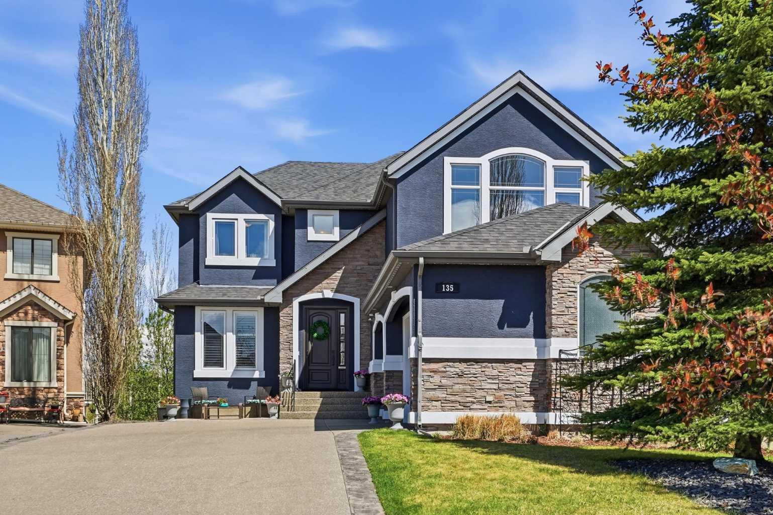 135 Cranleigh View SE