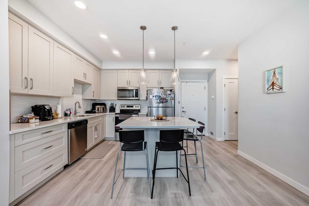 Photo of 150 Shawnee Square #310, Calgary, AB T2Y 0T6 (MLS # A2251028)