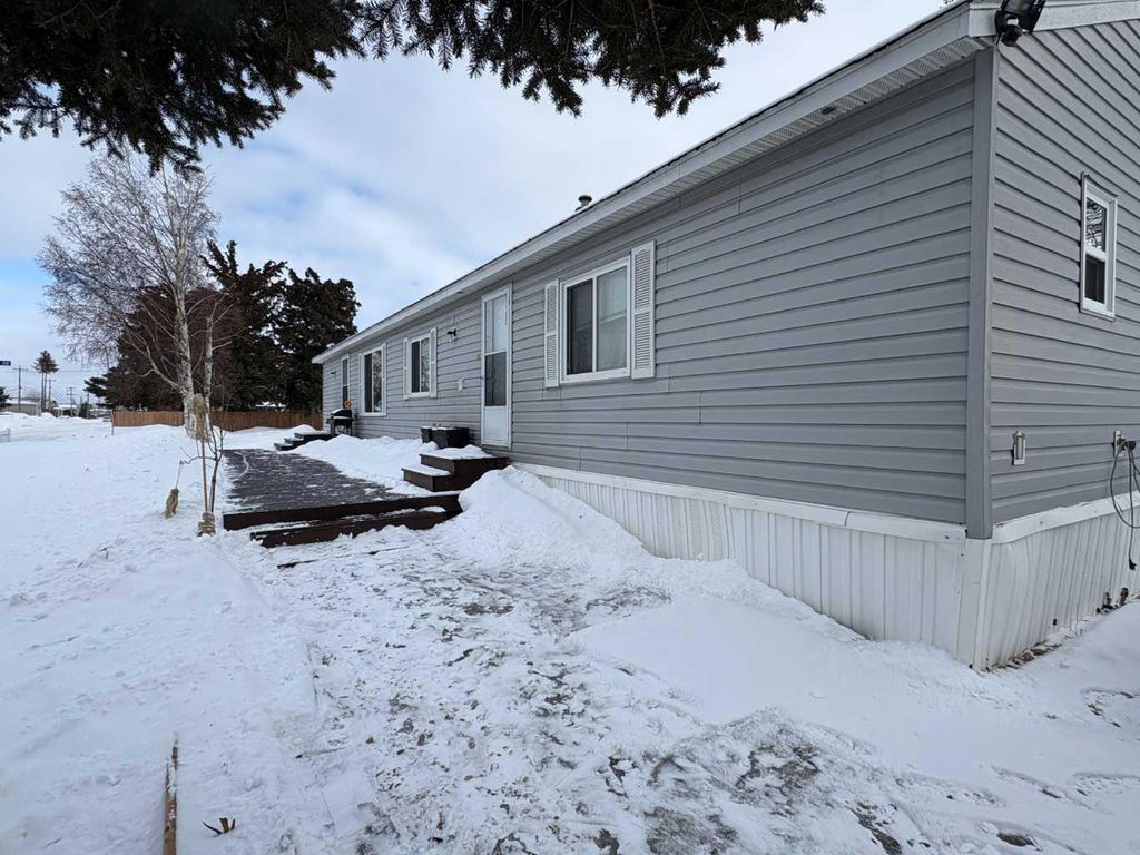 Photo of 516 4 Street NW, Slave Lake, AB T0G 2A1 (MLS # A2292060)