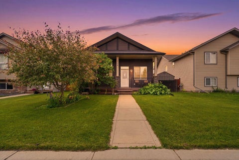 Photo of 104 Oak Drive, Red Deer, AB T4P 0C8 (MLS # A2325504)