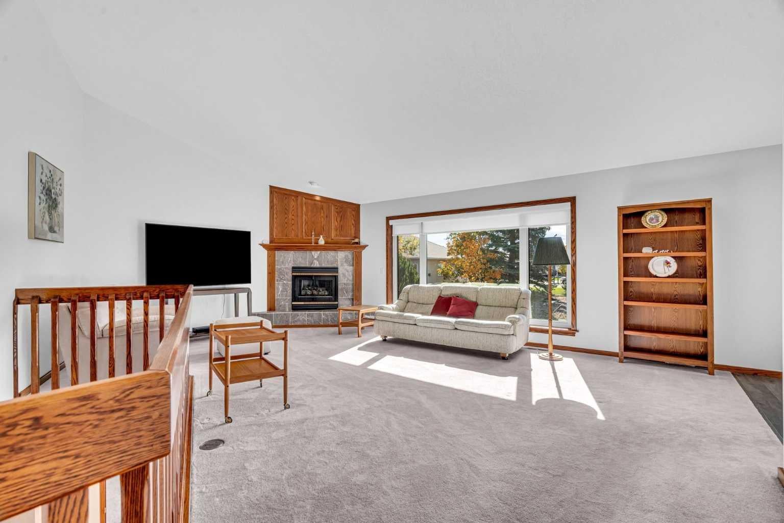 58 Sandstone Ridge Crescent