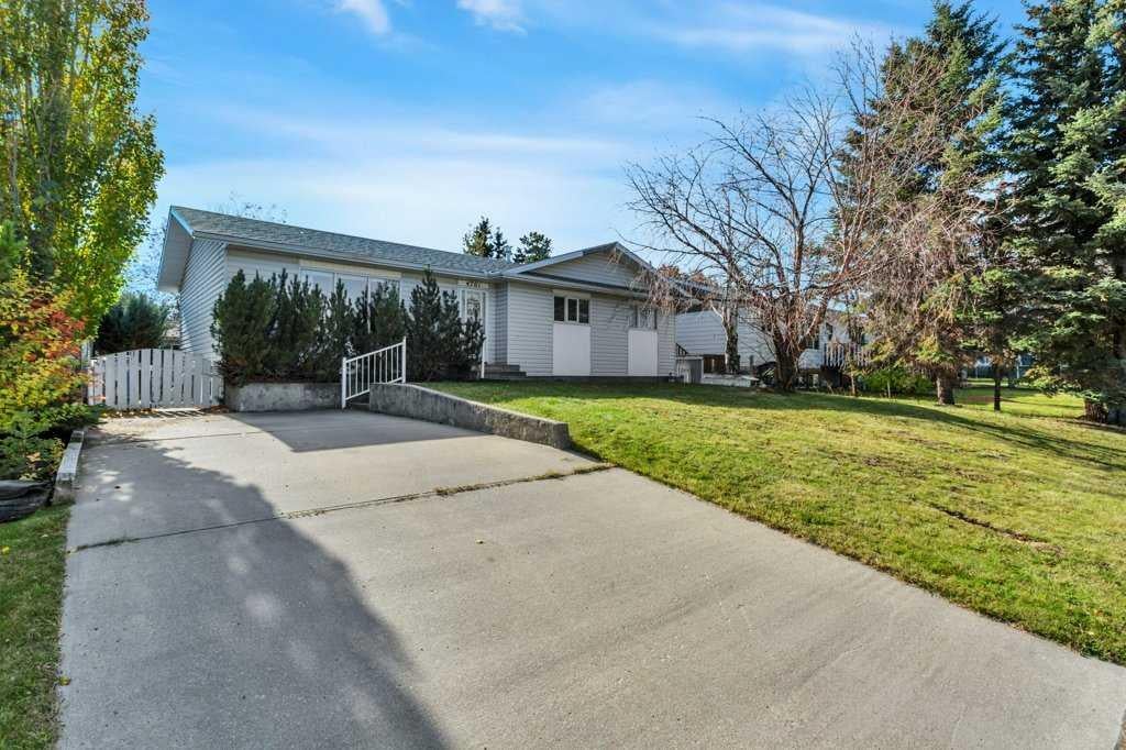 Photo of 4701 57 Avenue, Rimbey, AB T0C 2J0 (MLS # A2353121)
