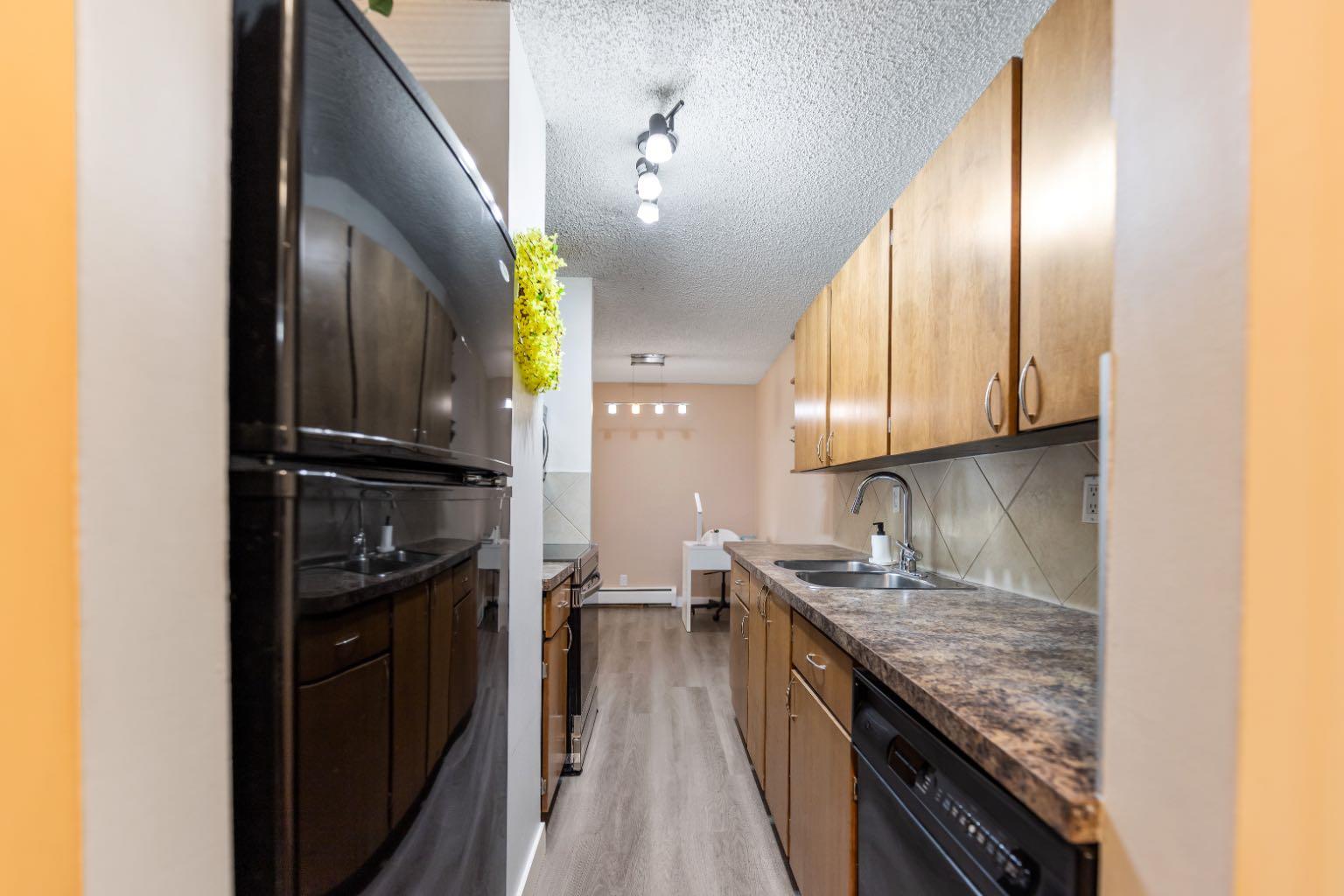 1607 26 Avenue SW 4