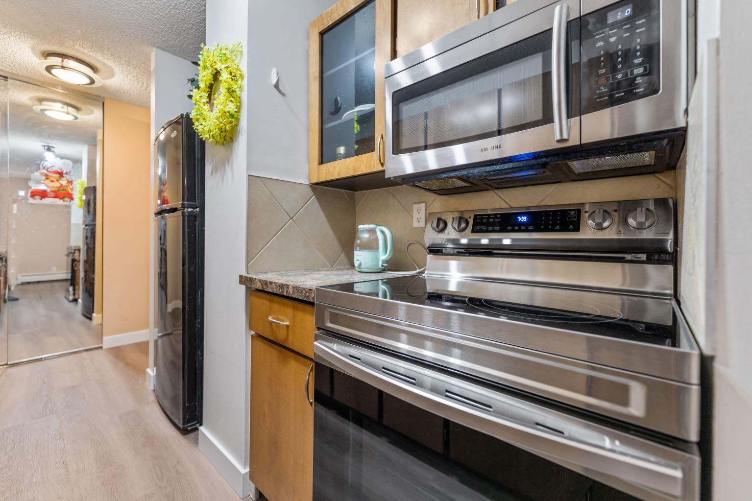 1607 26 Avenue SW 4