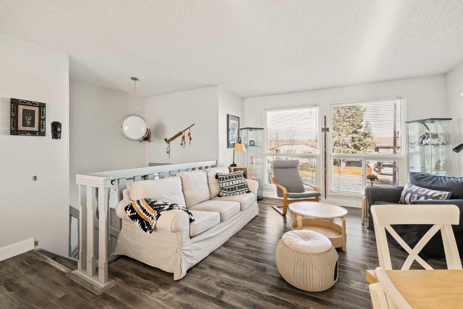 5919 Temple Drive NE