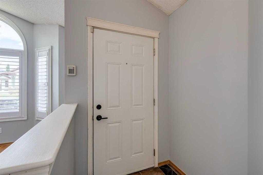 2142 Country Hills Circle NW