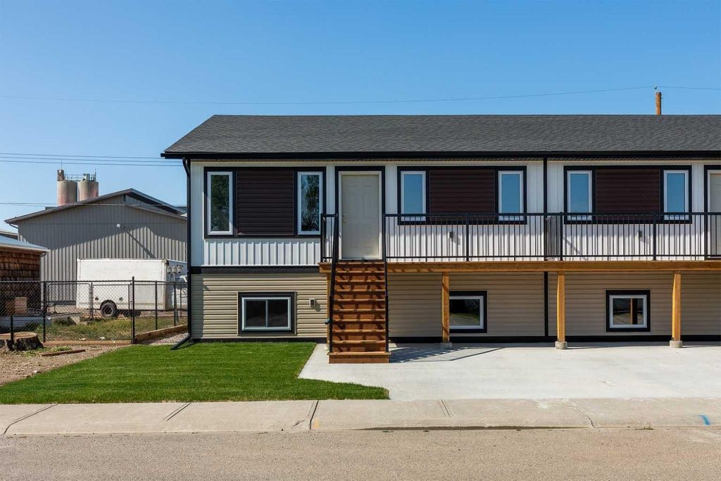 Photo of 131 11 Street, Fort Macleod, AB T0L 0Z0 (MLS # A2296023)