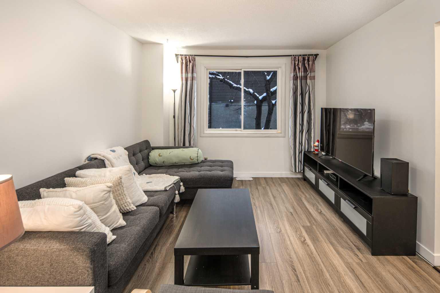 4936 Dalton Drive NW 33