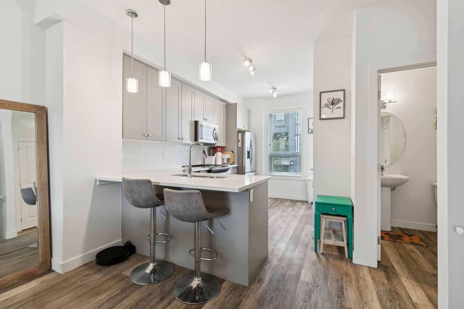 11 Evanscrest Mews NW 108