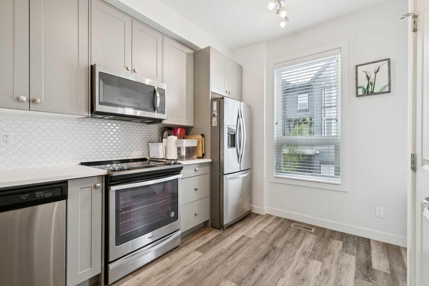 11 Evanscrest Mews NW 108