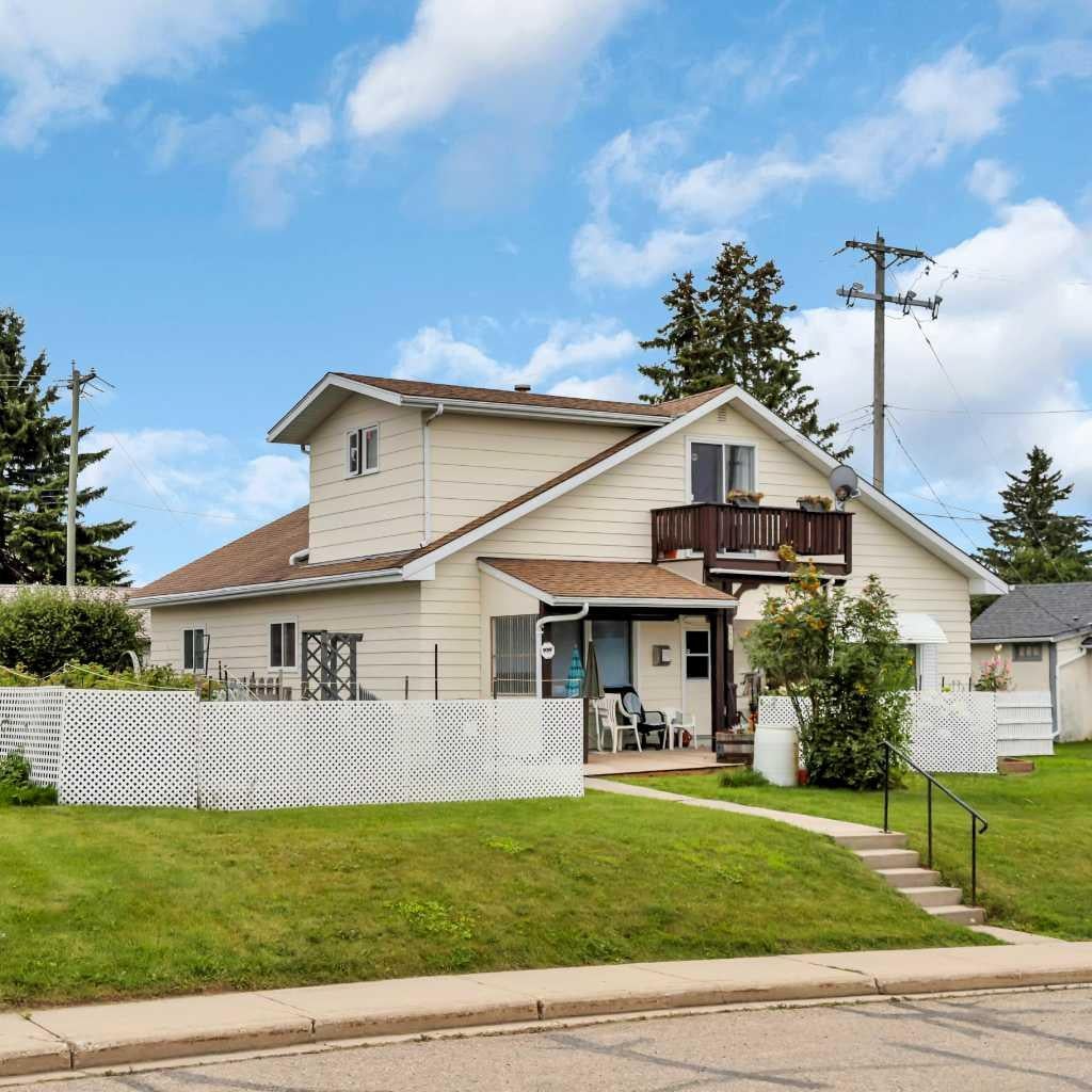 Photo of 4815 46 Street, Rocky Mountain House, AB T4T 1C4 (MLS # A2351935)