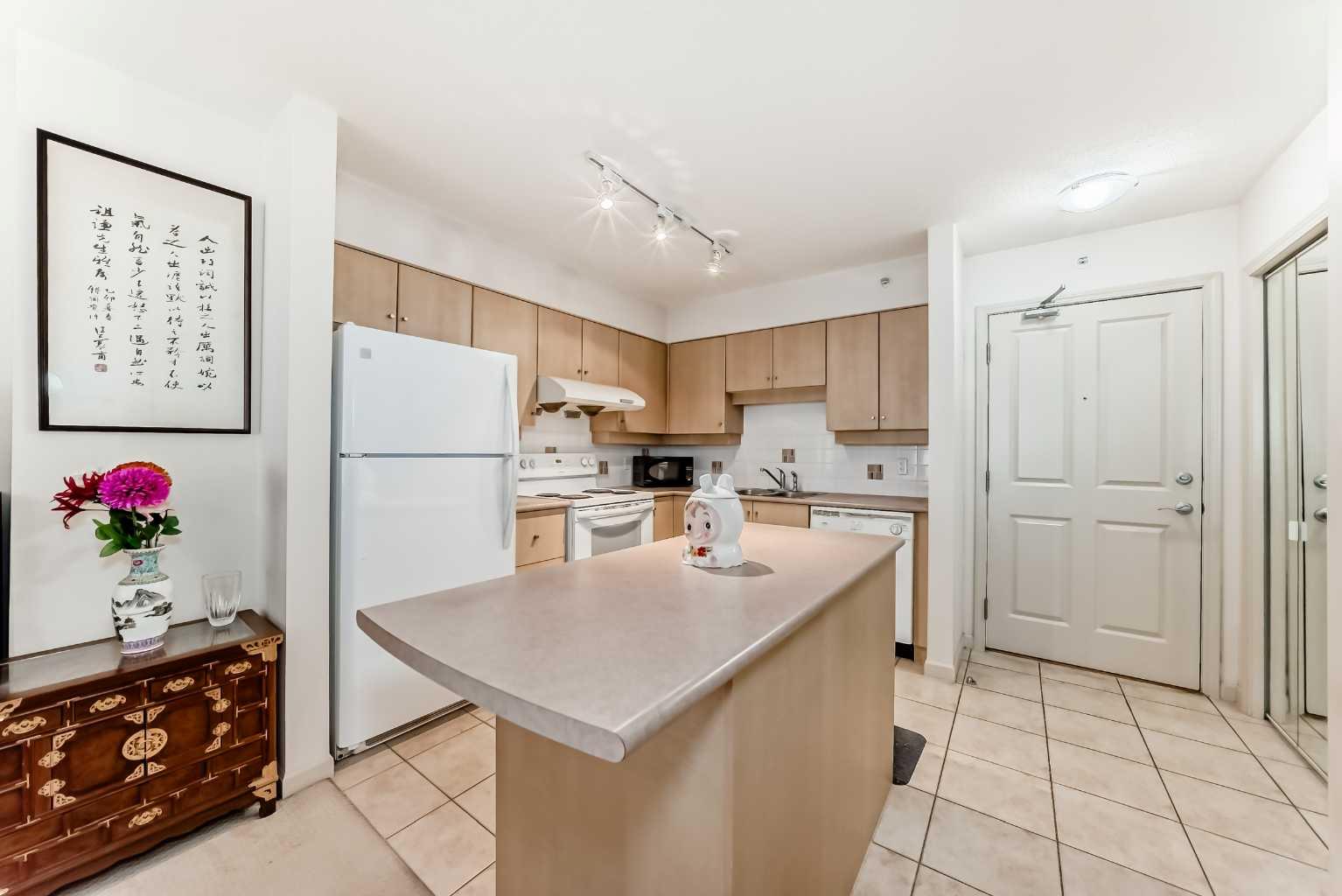 650 10 Street SW 602