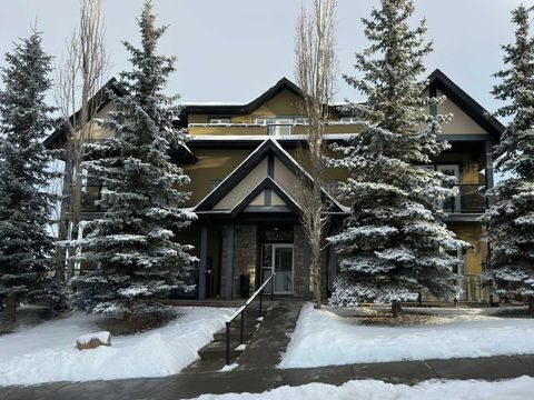 4704 Stanley Road SW 204 Calgary AB T2S 2R2
