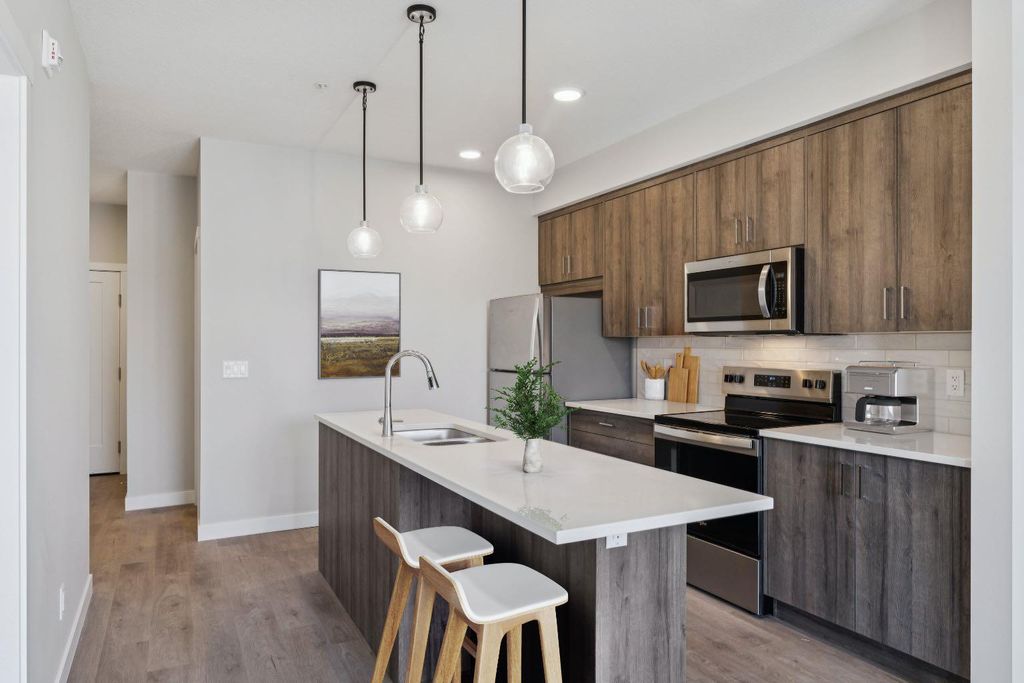 Photo of 700 Shawnee Square SW #412, Calgary, AB T2Y 0Z6 (MLS # A2258121)