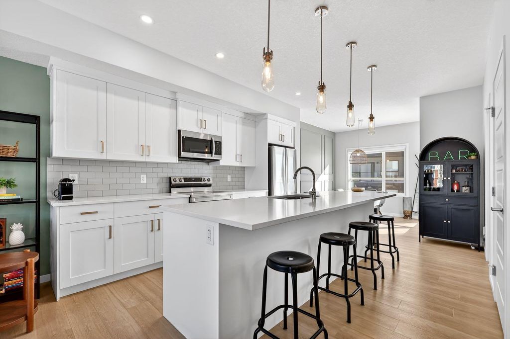 Photo of 54 Cranbrook Gardens SE, Calgary, AB T3M 3N9 (MLS # A2287088)