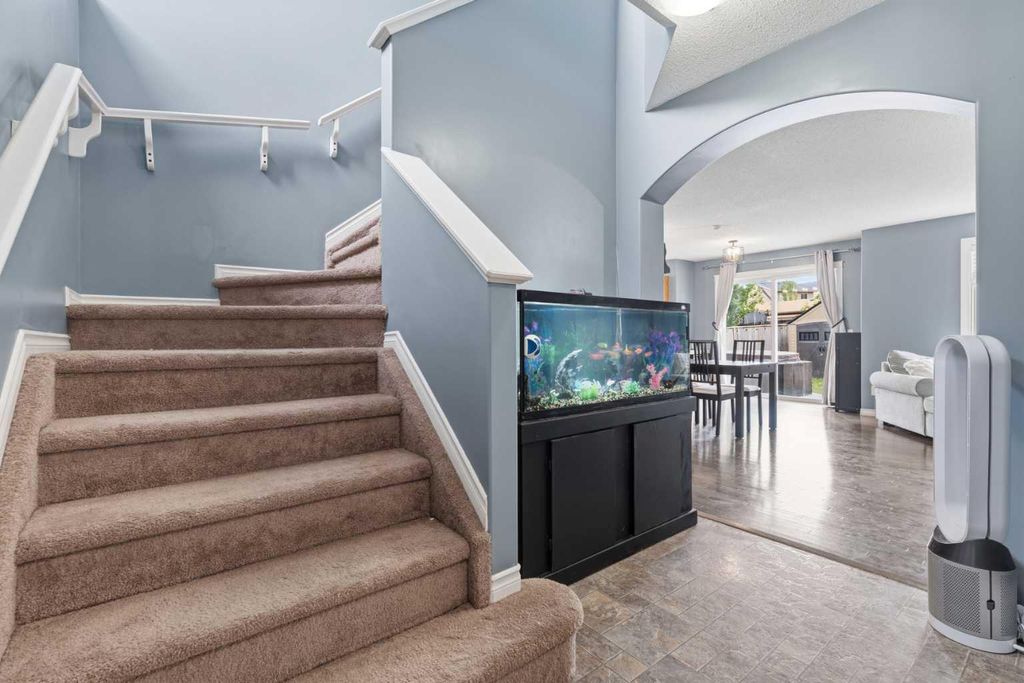 Photo of 344 Sagewood Place SW, Airdrie, AB T4B 3M8 (MLS # A2318551)