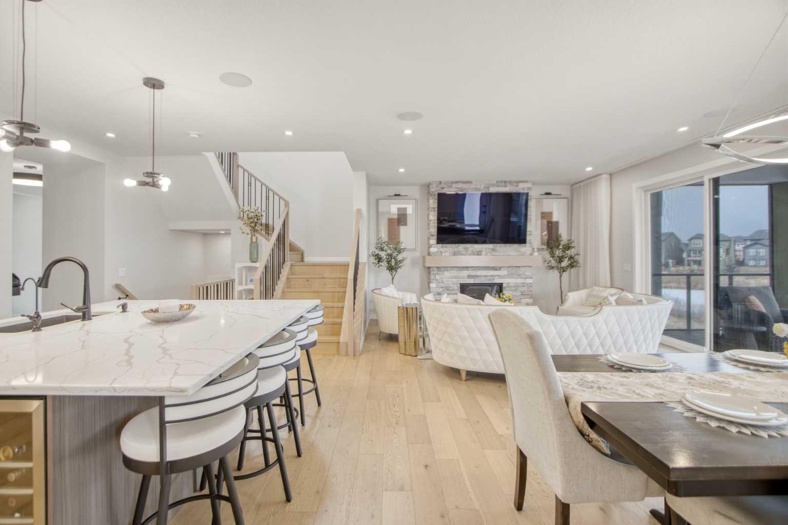 1104 Cranbrook Gardens SE
