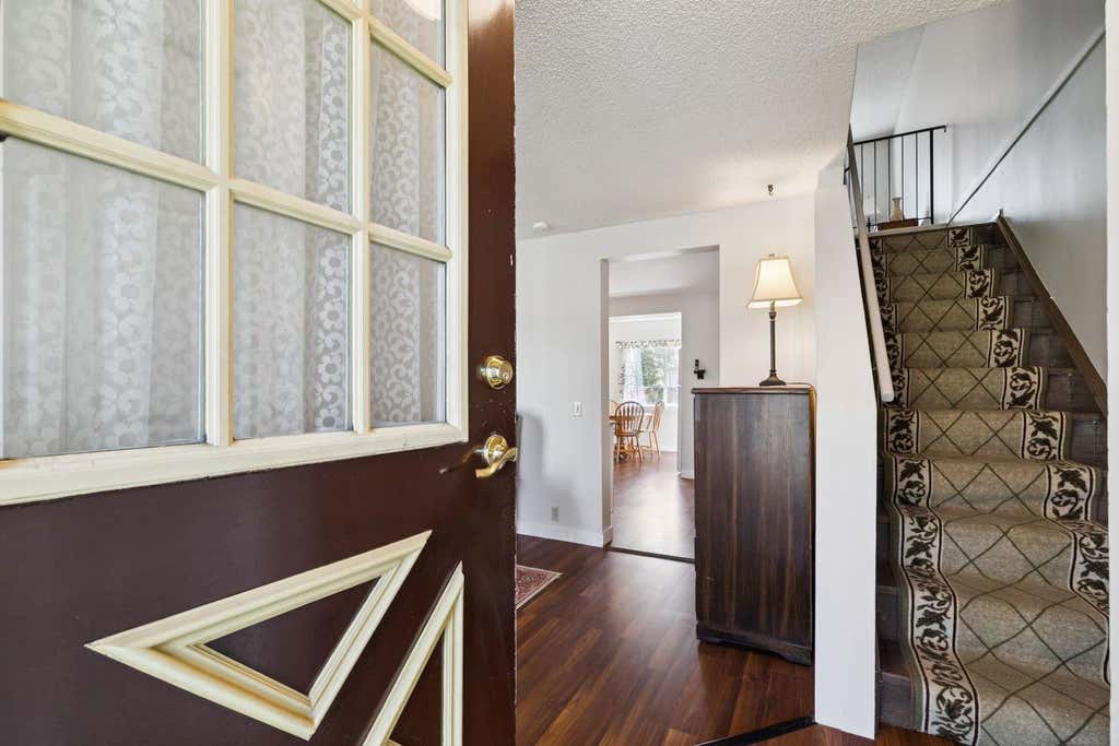 Photo of 33 Woodhill Court SW, Calgary, AB T2W 3P1 (MLS # A2338153)