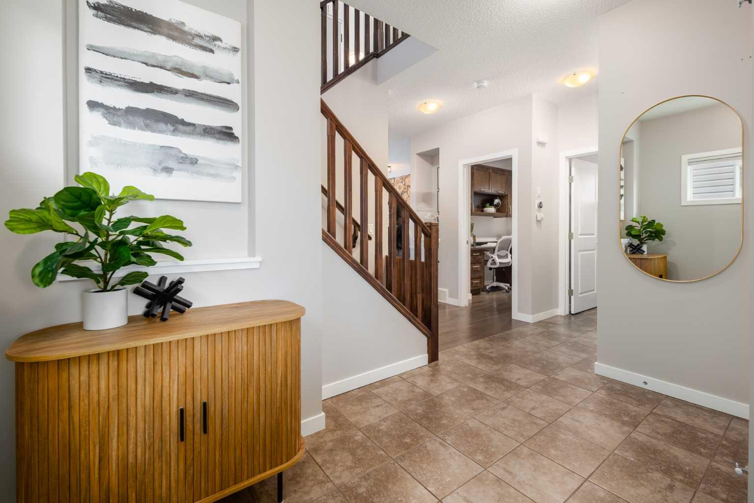 133 Cougar Ridge Close SW