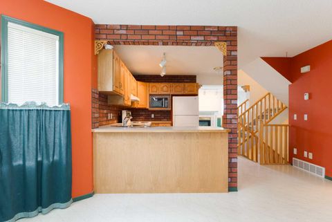 507 Citadel Terrace NW Calgary AB T3G 3X3