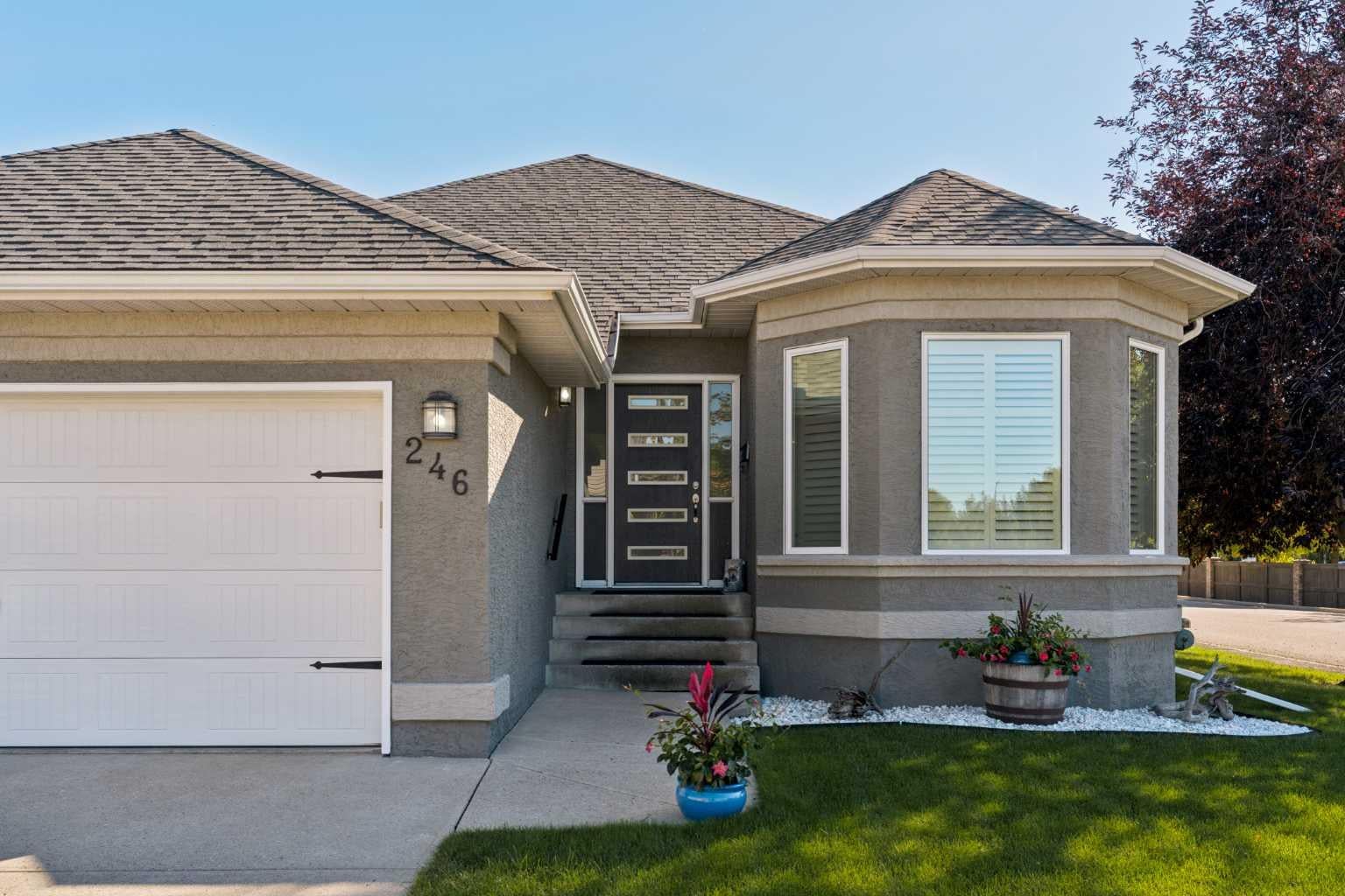 246 Woodpark Green SW